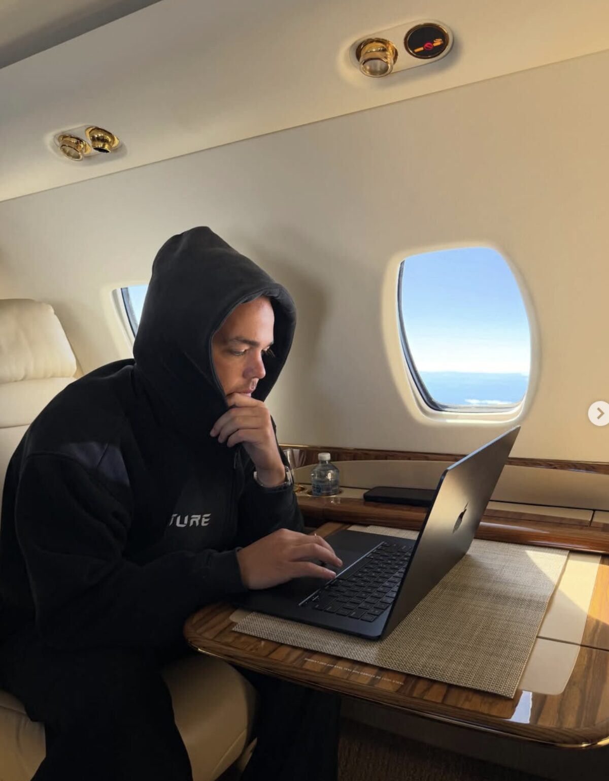 Private jet